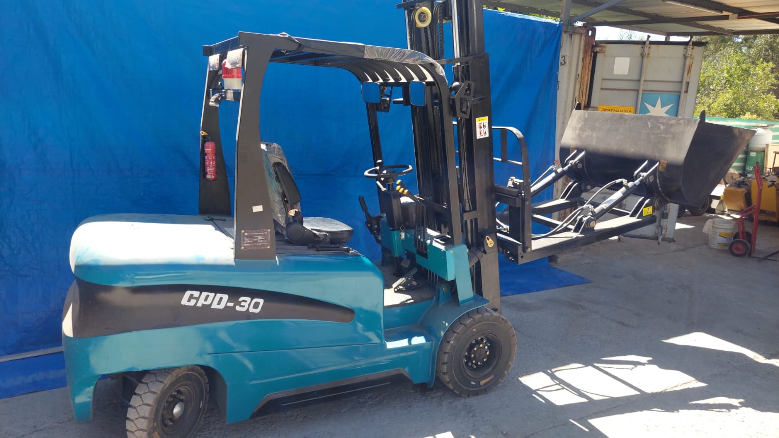 GRUA HORQUILLA ELECTRICA